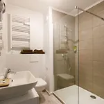 De L'etoile Hotel 3*