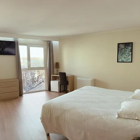 De L'etoile Szálloda 3*