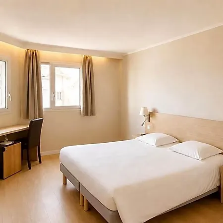 De L'etoile Hotel