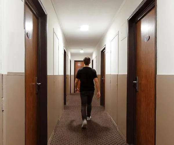 De L'etoile מלון אנטיב